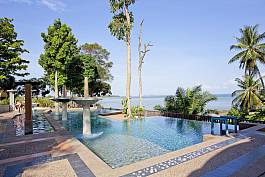 Luxurious swimming pool at the side of Ao Nam Mao Beach.