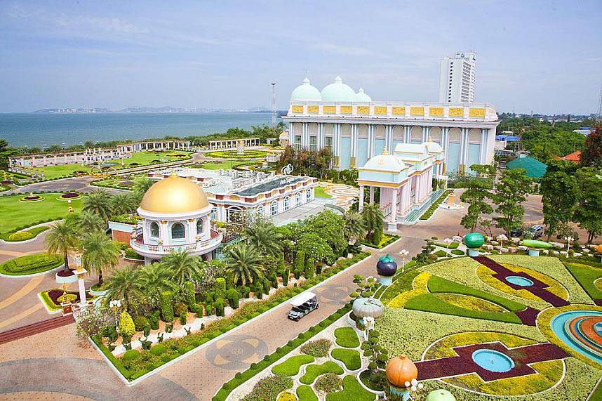 do not miss a visit at Baan Sukhawadee during your Pattaya holiday