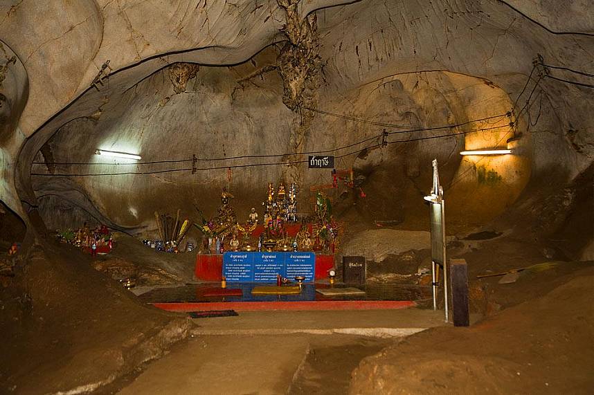 Muang On Cave Chiang Mai highlights culture and nature
