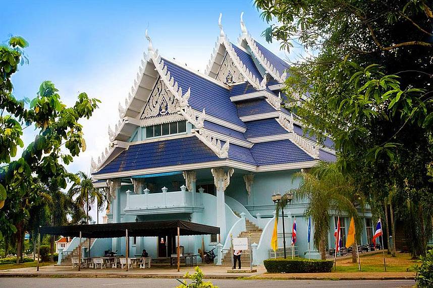 Entrance to the temple hall of Wat Yan Pattaya, also known as Wat Yansangwararam