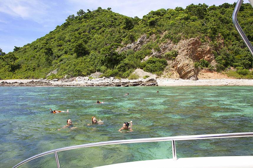 Enjoy during a Pattaya Boat Charter tour some snorkeling at remote beaches