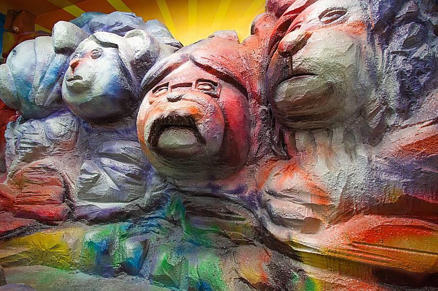 Kids will love the colorful sculpures at Teddy Bear Museum Pattaya