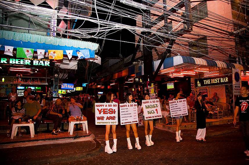 Plenty of choices for a cold drink at Pattaya Walking Street
