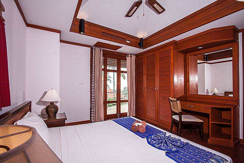 Bedroom with vanity and wardrobe of Ban Talay Khaw B10 (Second)