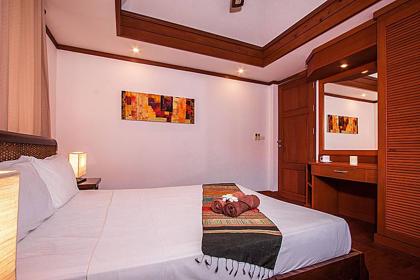 Bedroom with vanity of Ban Talay Khaw B10 (Third)