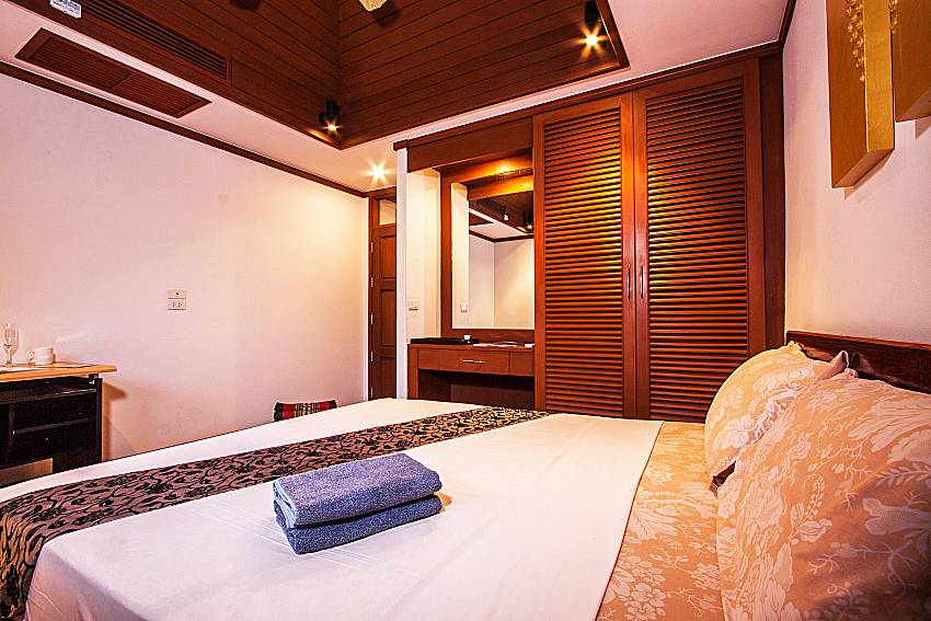 Bedroom with wardrobe of Ban Talay Khaw O9 (Second)