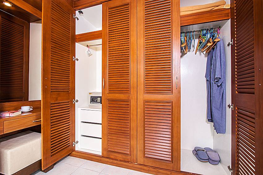 Large closet in bedroom of Ban Talay Khaw T14