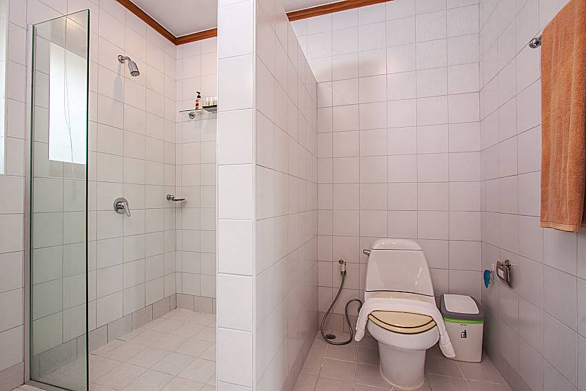 Toilet with shower of Ban Talay Khaw T14