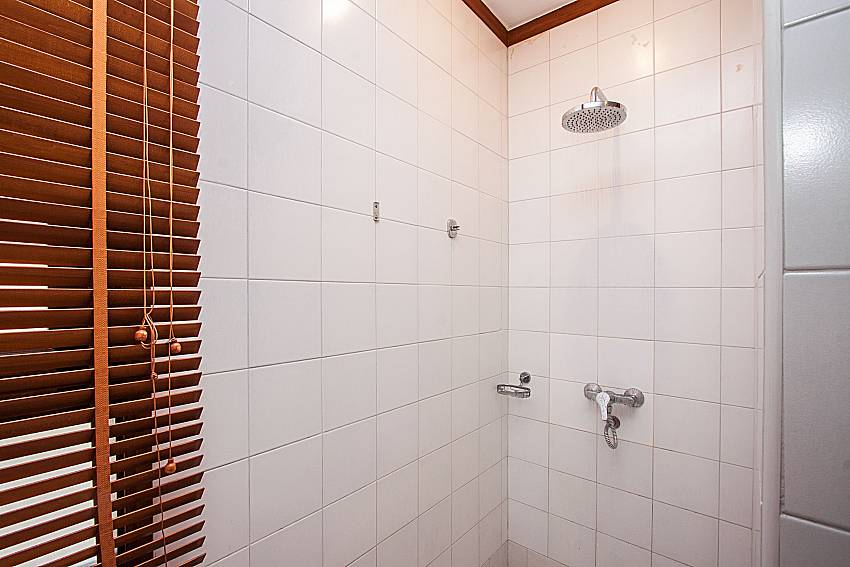 Shower of Ban Talay Khaw T45