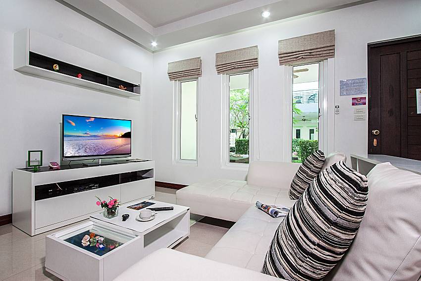 Living room view of Baan Kiet 1