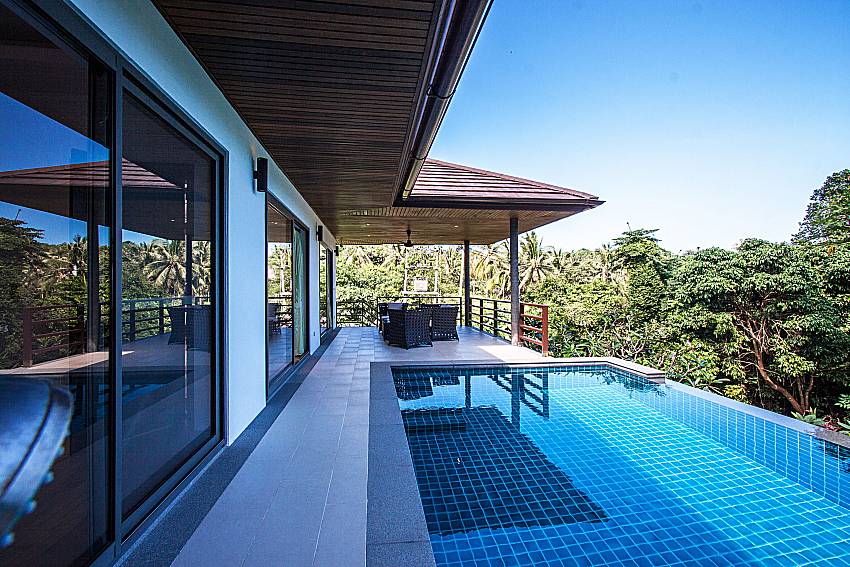 Swimming pool overlook scenery of Villa Gaw Sawan 
