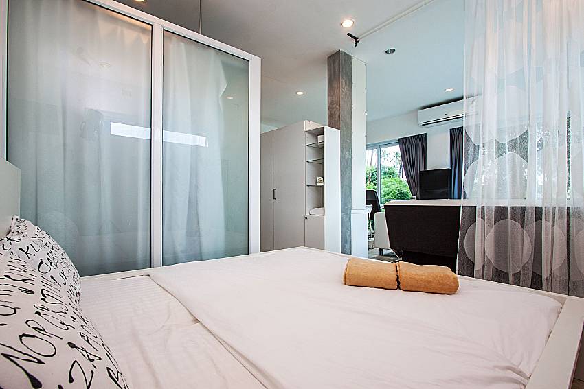 Bedroom with wardrobe of Chaweng Design Villa No.2