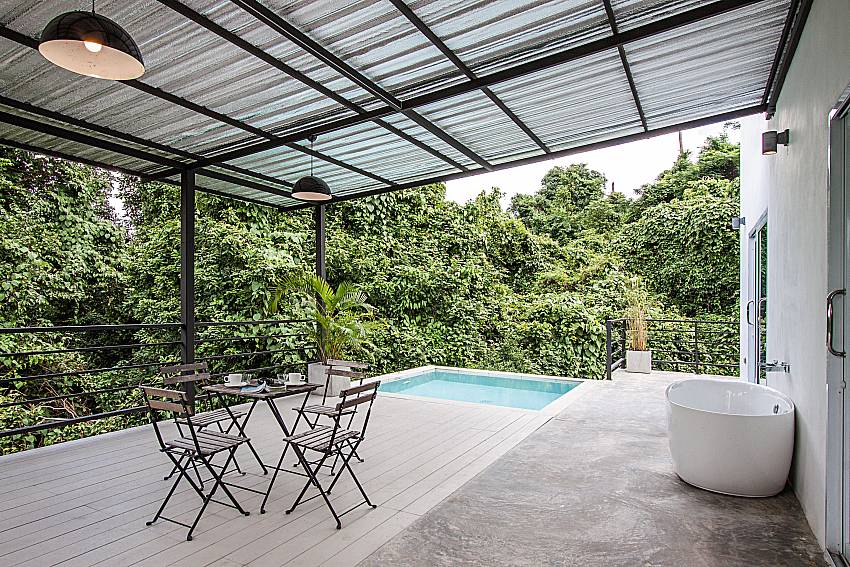 Outside view by the swimming pool of Chaweng Design Villa No.5