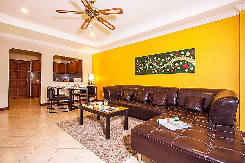 Living room with leather sofa of Sirinda Residence No.25