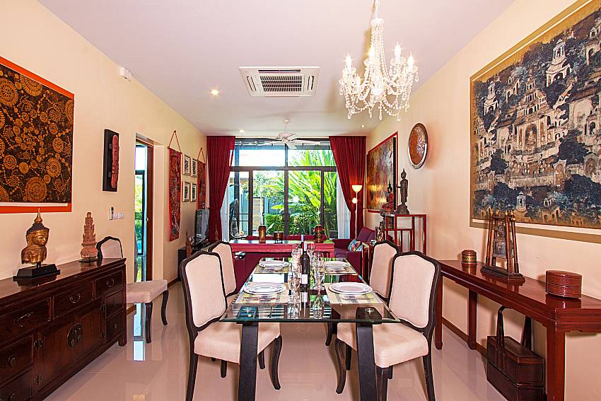 Dinning area Preuk Sah Villa in Phuket