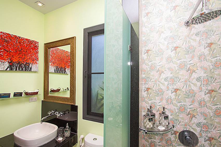 Bathroom with shower Preuk Sah Villa in Phuket