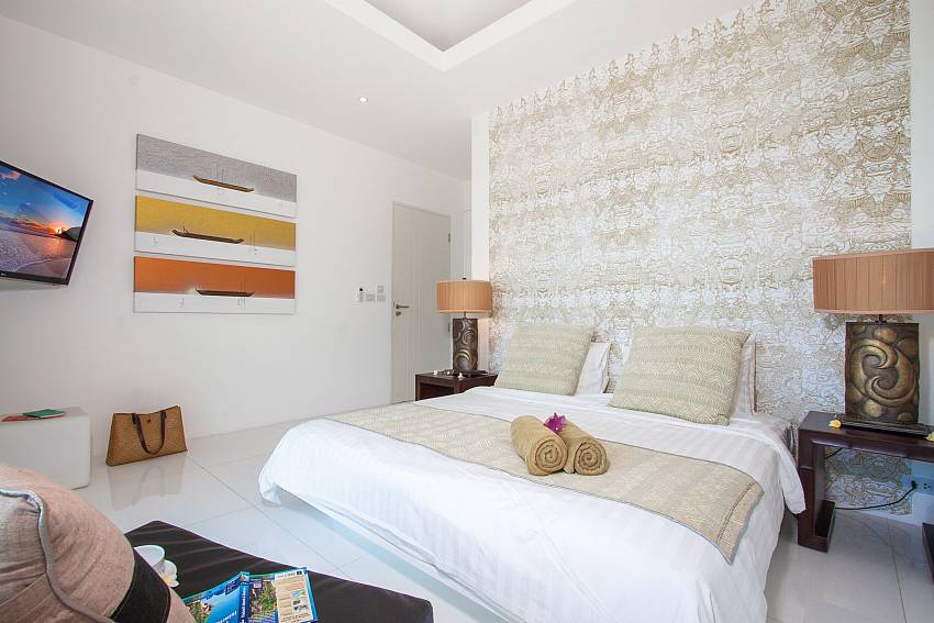 Bedroom with TV Aurora Bay Villa in Samui