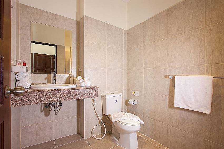 Bathroom Maprow Palm Villa No. 3 in Samui