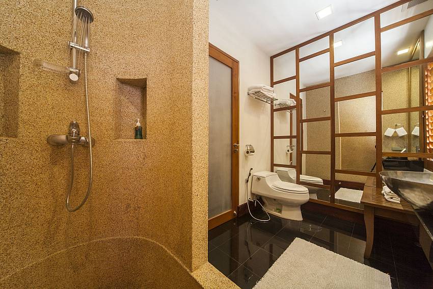 Western Style Bathrooms-Asian Rhapsody_infinity pool_5 bed villa_Rawai_Phuket_Thailand