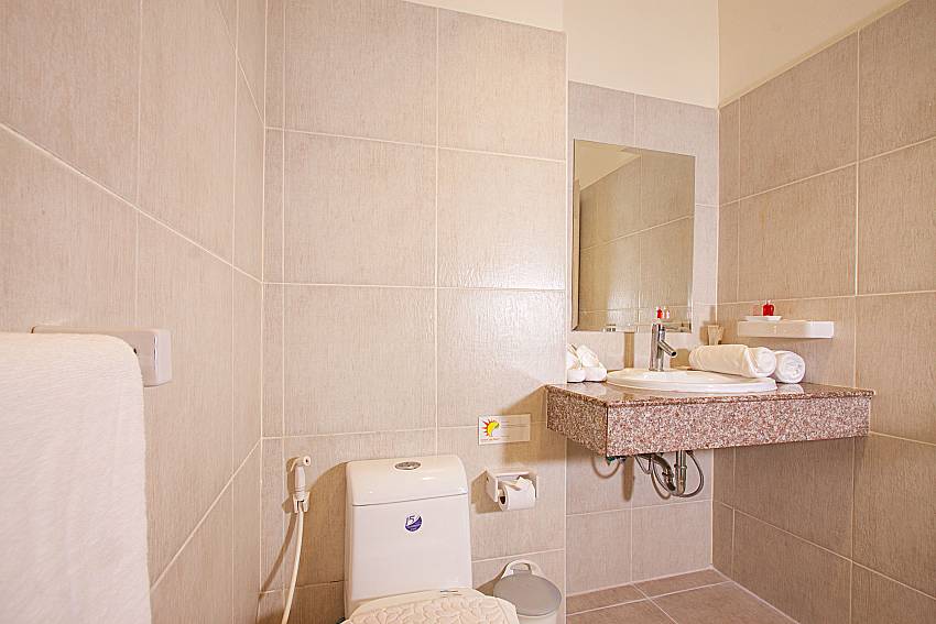 Bathroom Maprow Palm Villa No. 10 in Samui