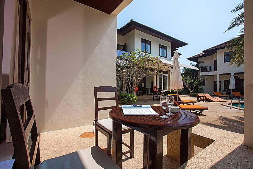 Seat and table Maprow Palm Villa No. 2 in Koh Samui