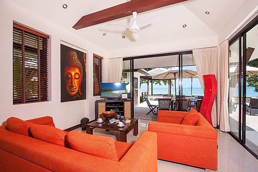 Living room with TV and sea view Blossom Dew Villa E in Samui 