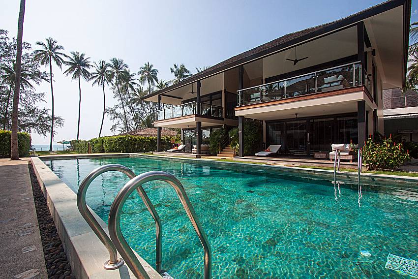 Swimming pool and property Nikki Beach Resort - Ocean View Penthouse Suite 1 in Samui