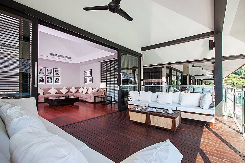 Balcony with sofa Nikki Beach Resort - Ocean View Penthouse Suite 2 in Samui