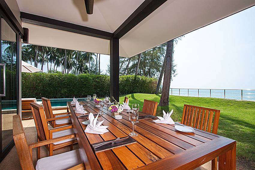 Dinning area with sea view Nikki Beach Resort - Beach Front Star 2 in Samui