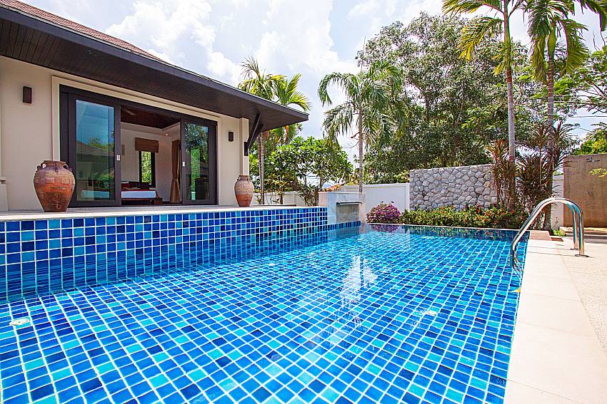 Swimming pool Villa Rachana in Phuket