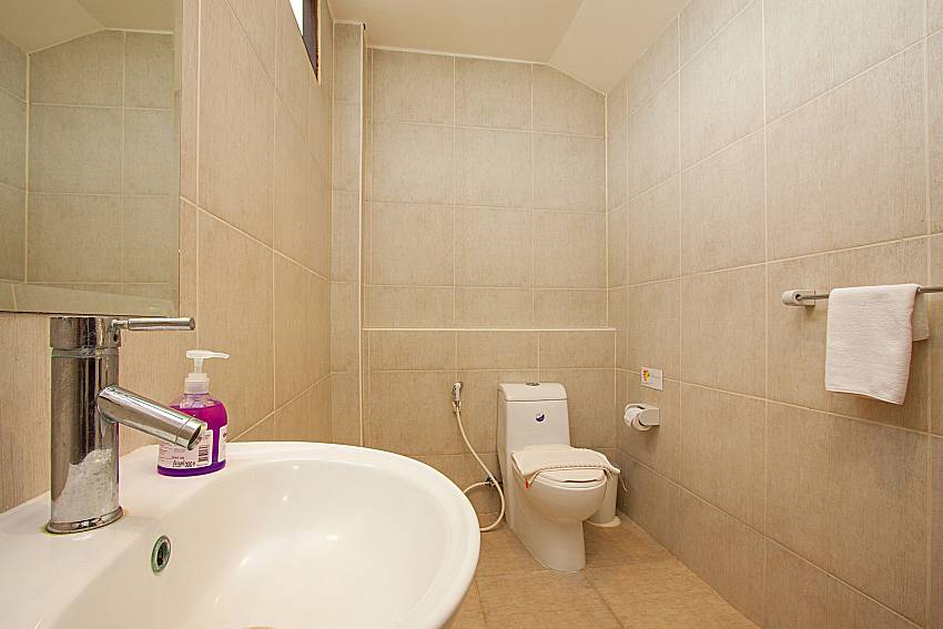 Bathroom Maprow Palm Villa No. 9 in Samui