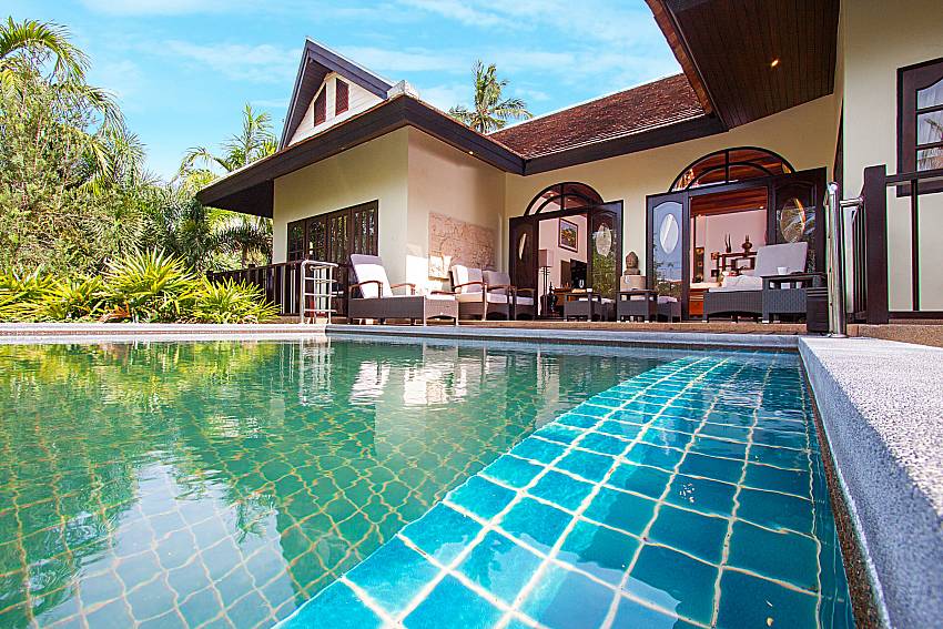 Swimming pool and property Maprow Palm Villa 301 in Samui