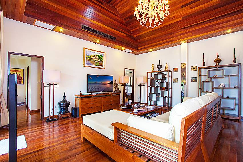 Living room with TV Maprow Palm Villa 301 in Samui