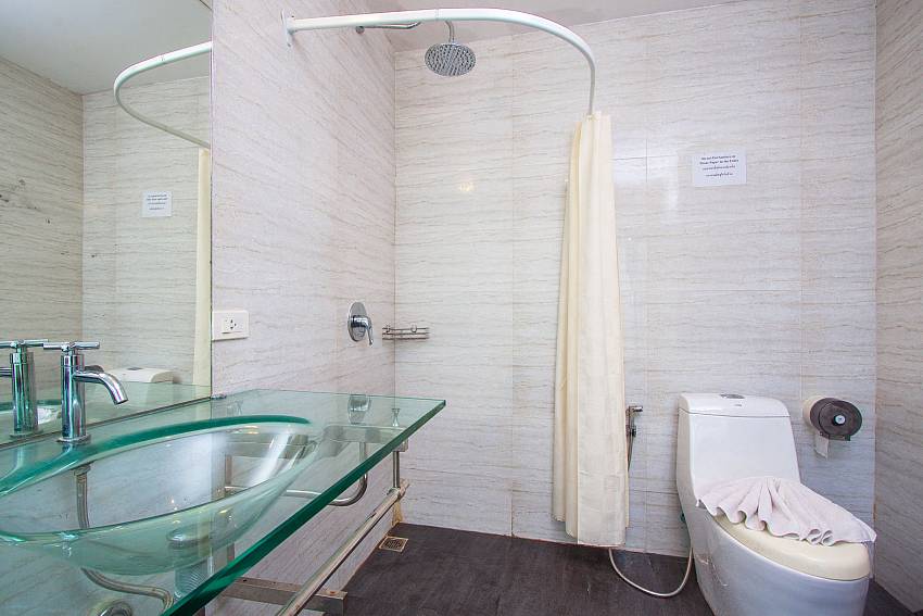 Bathroom with shower Moonscape Villa 203 in Koh Samui