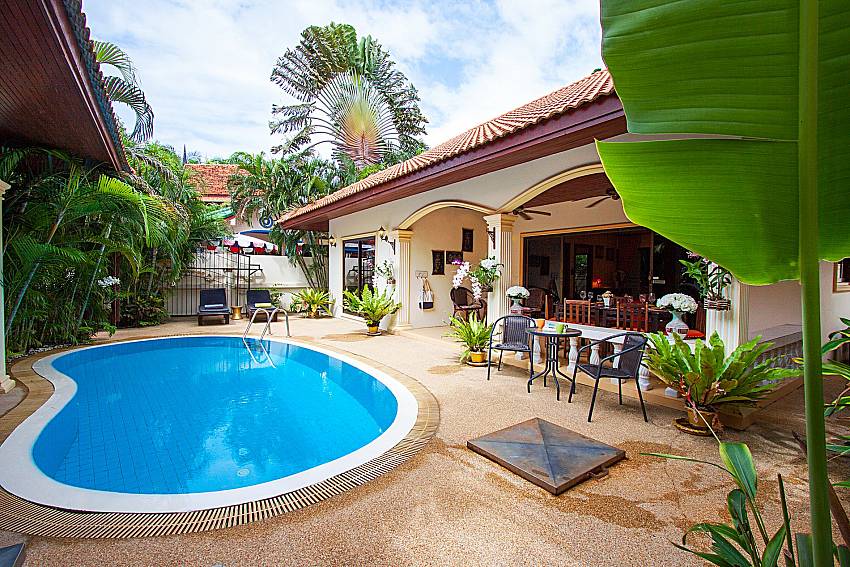 Swimming pool and property Villa Kaipo in Phuket