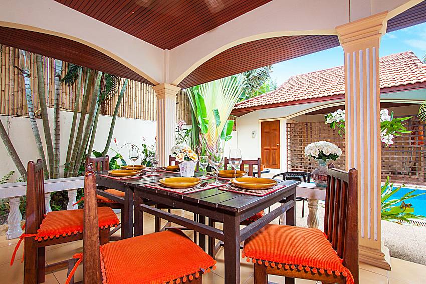 Dinning area Villa Kaipo in Phuket