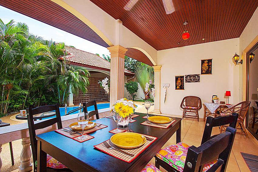 Dinning area Villa Genna in Rawai Phuket