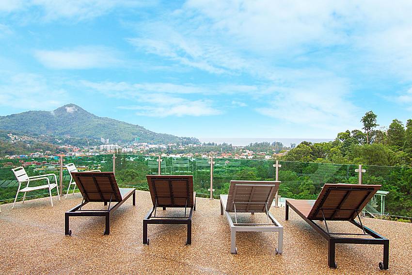 Balcony with sun bed and sea view Villa Niyati in Phuket