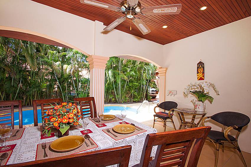 Dinning area Villa Maiki at Rawai in Phuket 