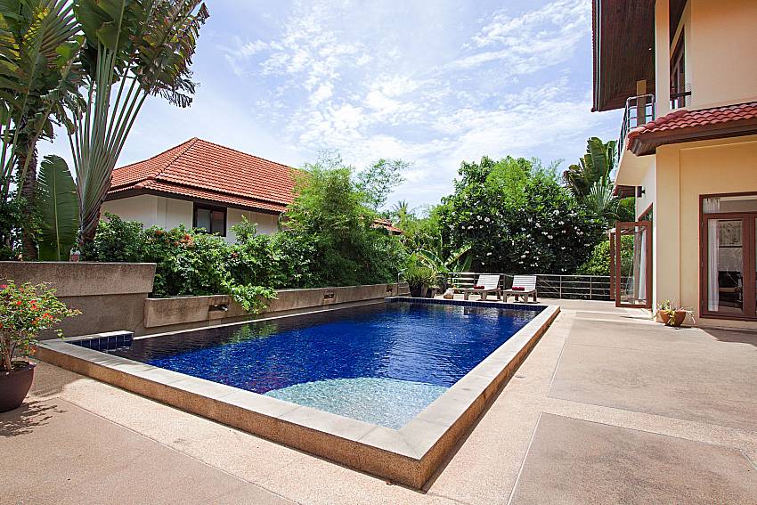 Swimming pool Ban Talay Khaw in Koh Samui 