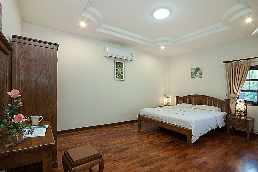 Bedroom Lanna Karuehaad Villa B in Chiang Mai