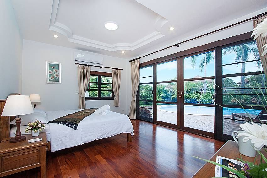 Bedroom Lanna Karuehaad Villa B in Chiang Mai