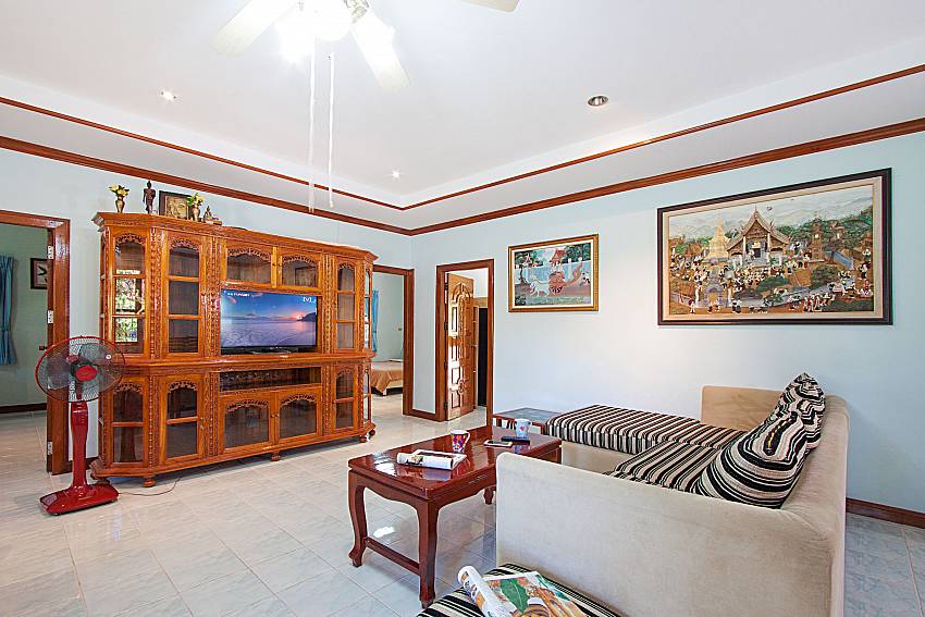 Living room with TV Baan Janpen in Pattaya