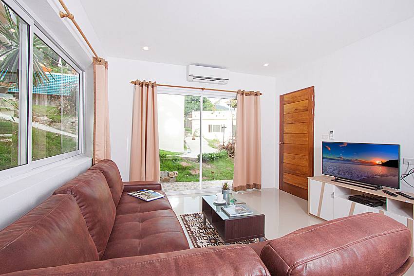 Living room with TV Villa Mak Di 104 in Samui