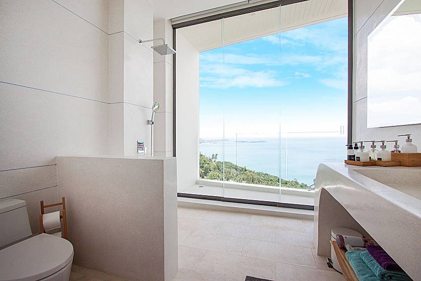 Bathroom with sea view Sky Dream Villa in Samui