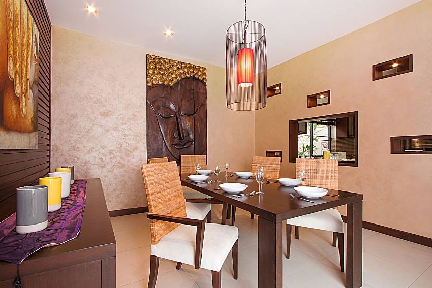Dinning area Villa Majestic 67 in Pratumnak Pattaya