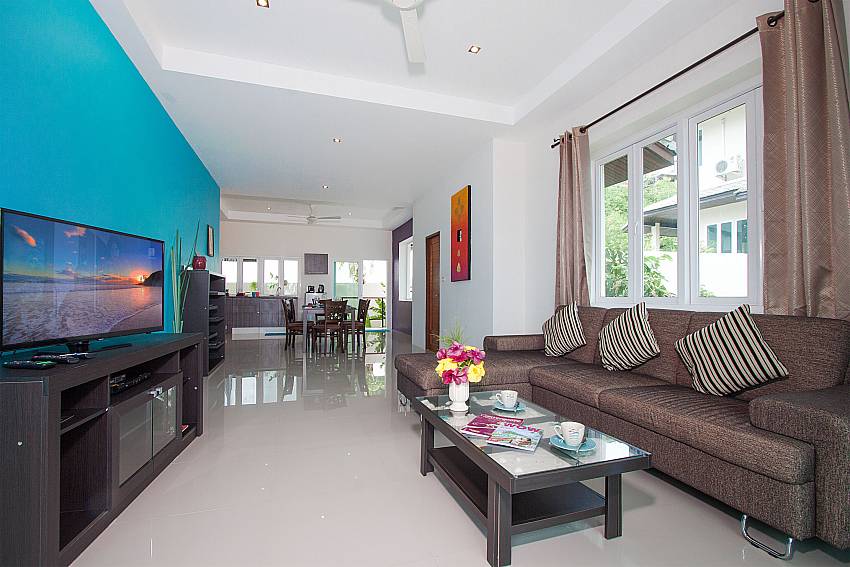 Living room with TV Villa Janani 303 in Samui