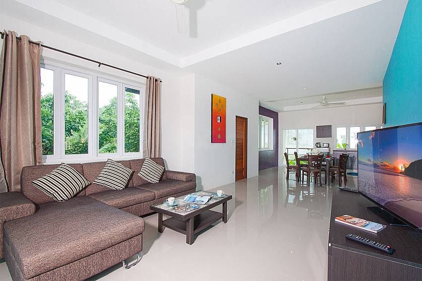Living room with TV Villa Janani 304 in Samui