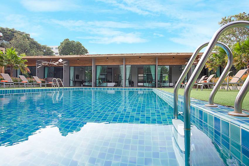 Huge pool-Stargaze Resort_Jomtien_Pattaya_Thailand