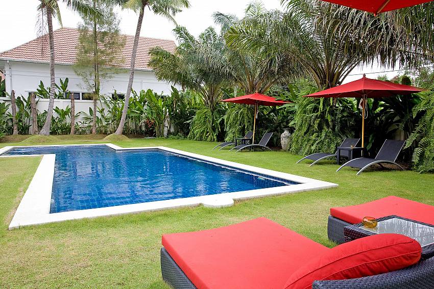 Sunken Pool-Na Jomtien_2 bedroom Executive Duplex_Bangsaray_Jomtien_Pattaya_Thailand